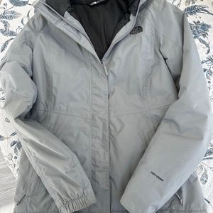 North Face Women’s Insulated Rain Jacket XS